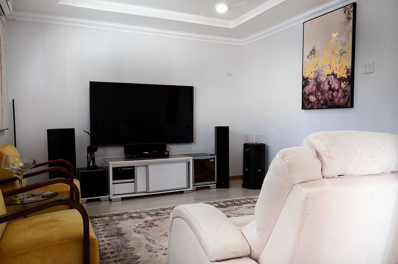 5 Bedroom Property for Sale in Safari Gardens North West